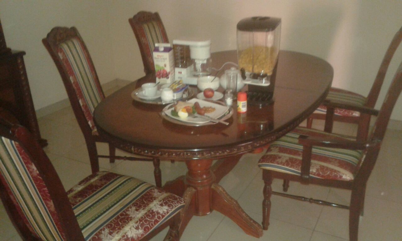 Daily continental breakfast (USD 6 per person)