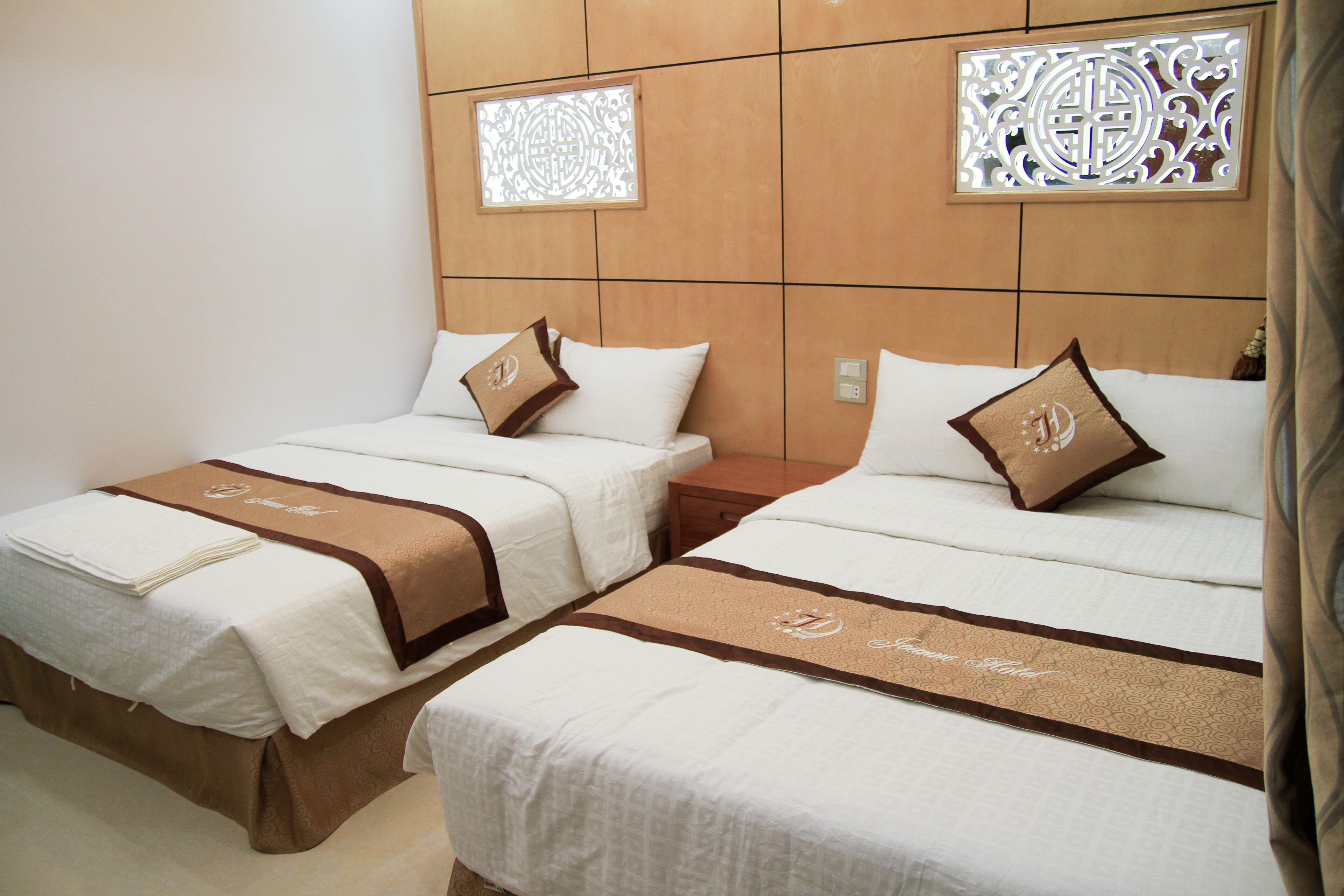 standard double room | 1 bedroom, premium bedding, pillow-top beds, minibar