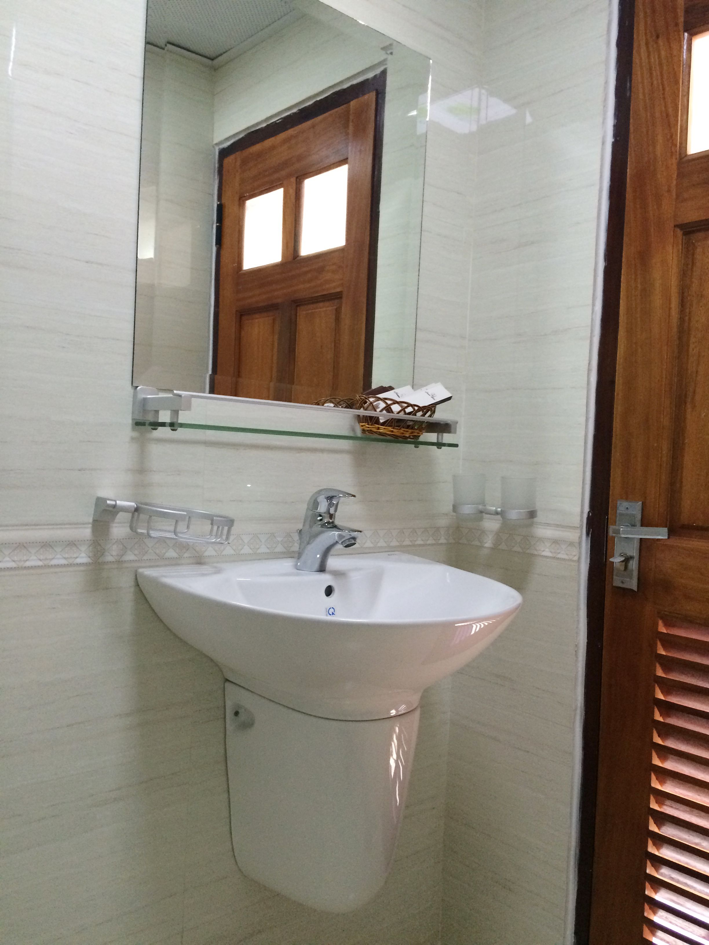 family room | 1 bedroom, premium bedding, pillow-top beds, minibar