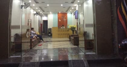 Jeanne Hotel