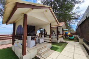 Property grounds - AlSafina Kijal Beach Resort & Restaurant (Kijal)