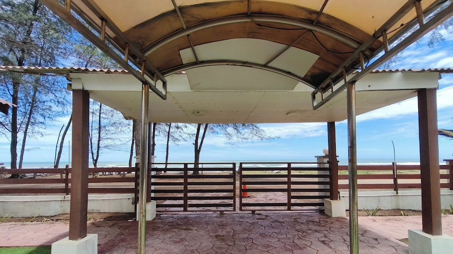 AlSafina Kijal Beach Resort & Restaurant