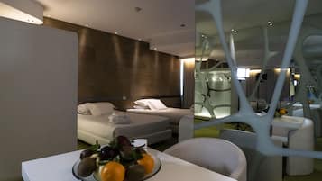 Premium Suite, 1 Bedroom, Accessible, Hot Tub | 1 bedroom, minibar, in-room safe, desk