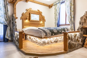 Coffres-forts dans les chambres, bureau, Wi-Fi gratuit, draps fournis