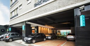 Exterior - Princess & Elephant Hotel (Tainan)