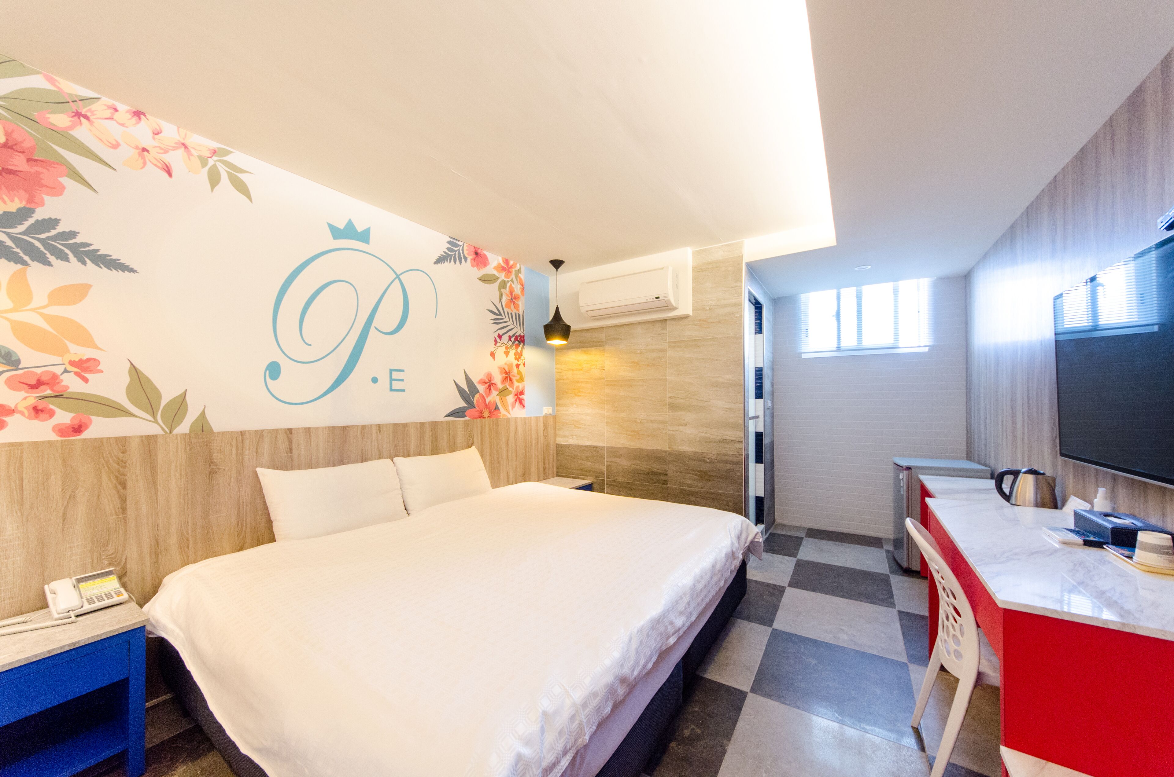 standard double room | desk, blackout curtains, iron/ironing board, free wifi