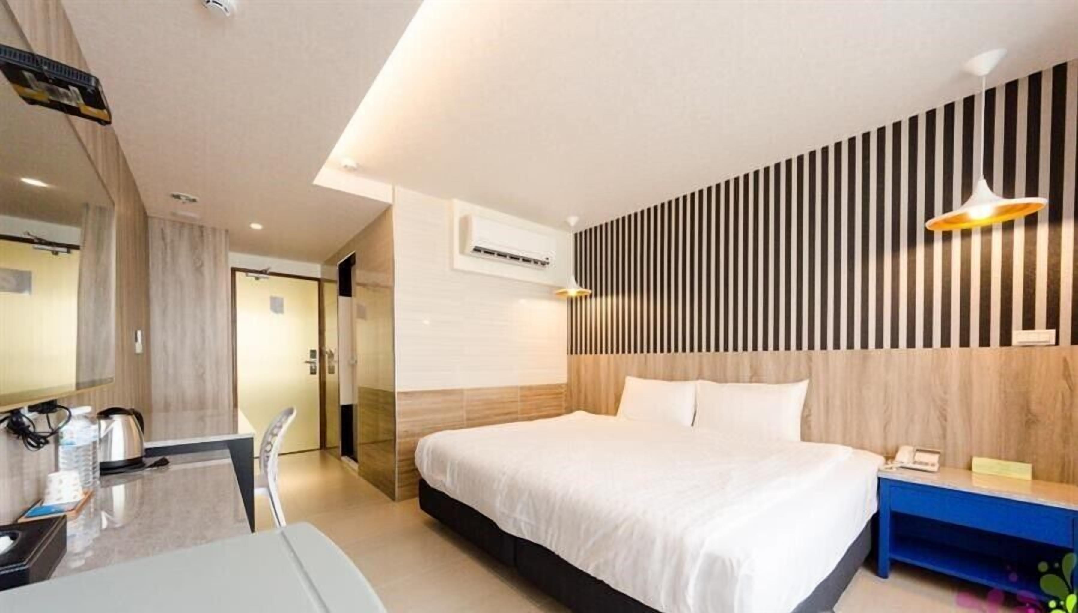 standard double room | desk, blackout curtains, iron/ironing board, free wifi