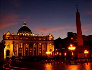 Apartment (via Gesù e Maria 13) | Premium bedding, down comforters, in-room safe, individually decorated - Private Luxury Suite (Rome)