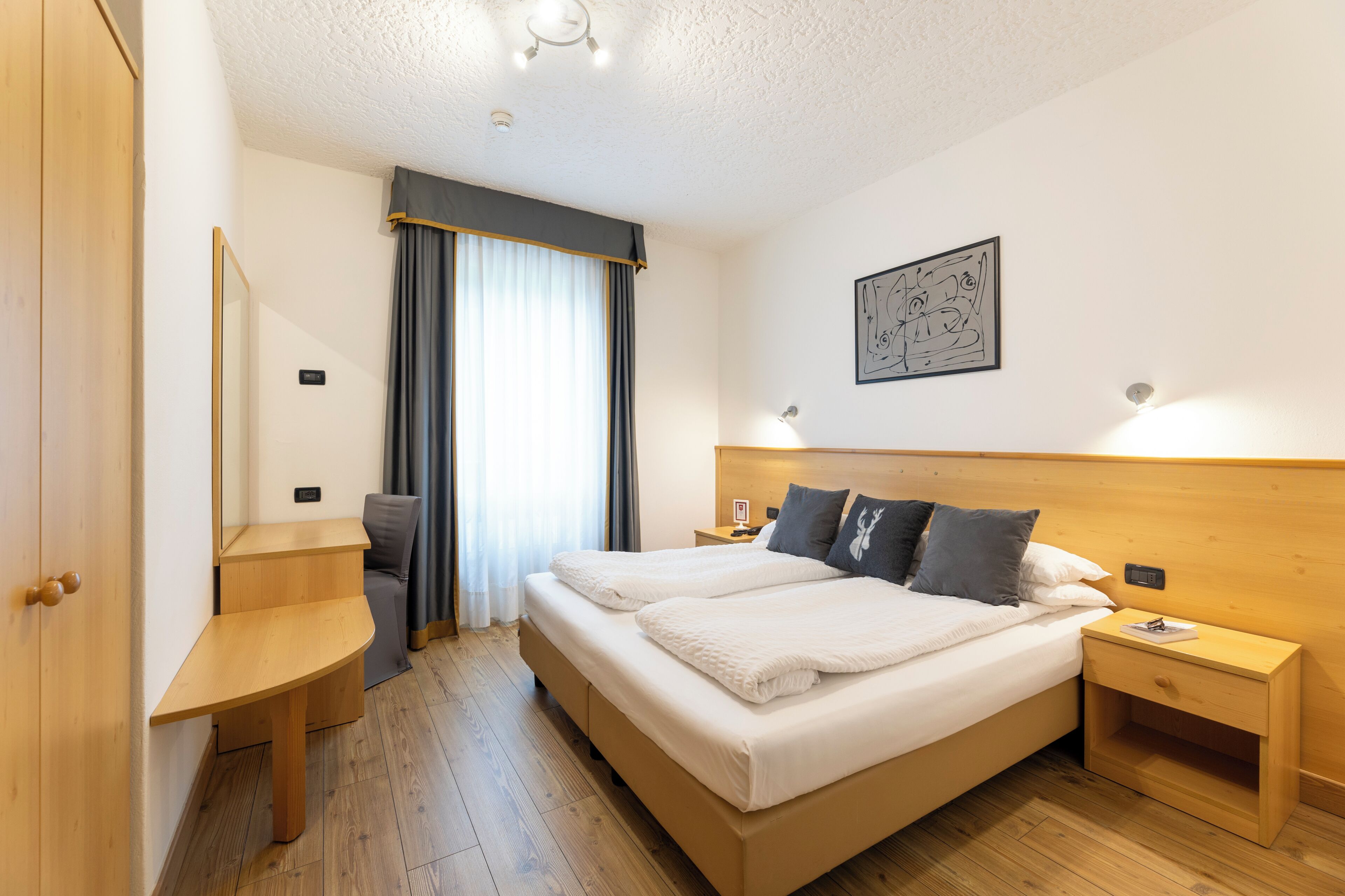 In-room safe, desk, free WiFi, bed sheets