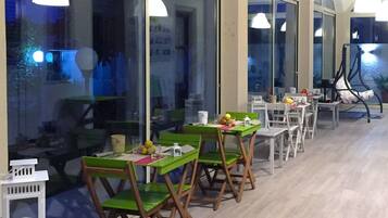 Colazione a buffet inclusa, servita tutte le mattine