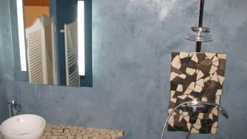Double Room | Bathroom