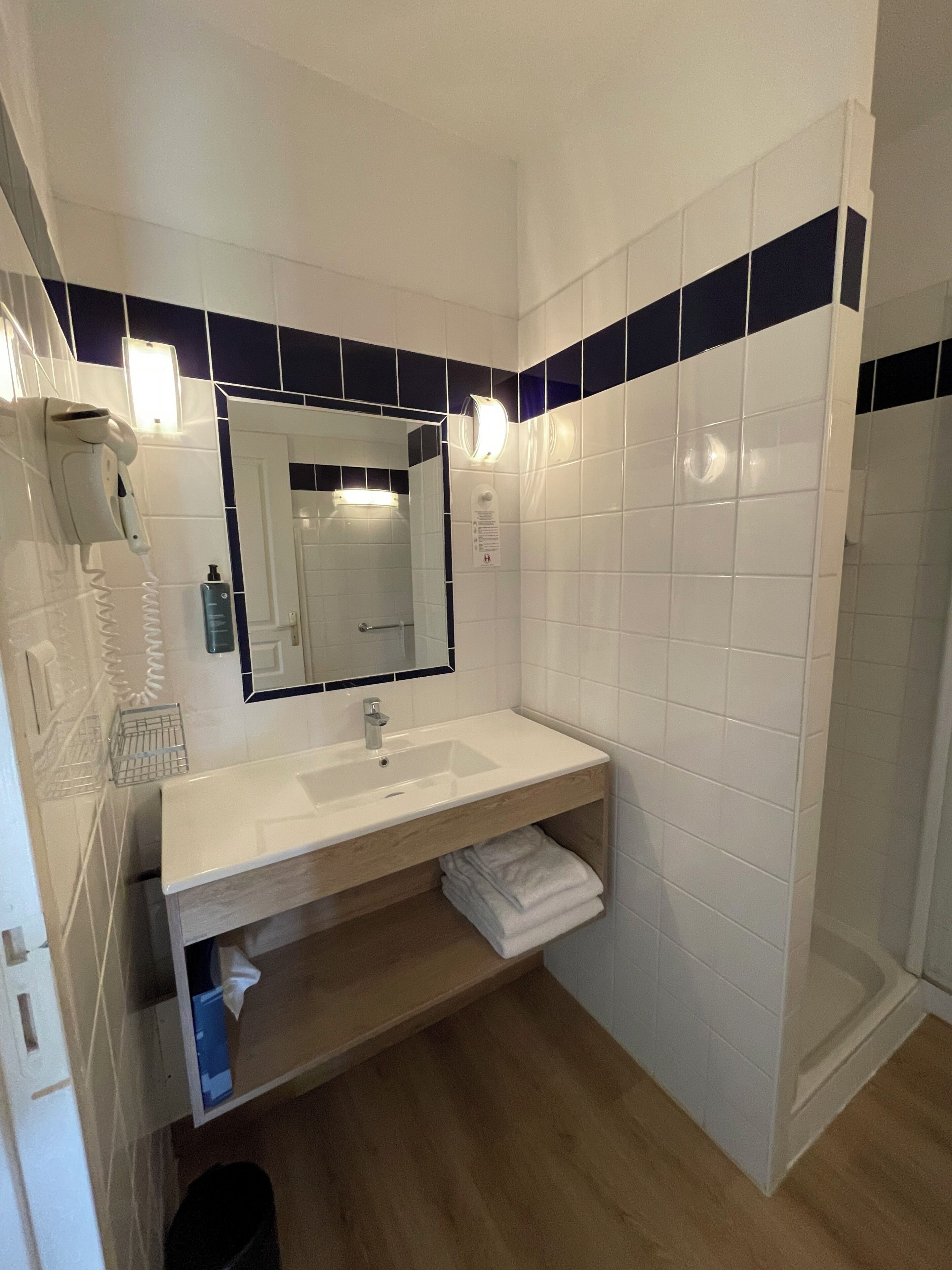 Foto - Hôtel Le Mas del Pechs - Chambres avec terrasse