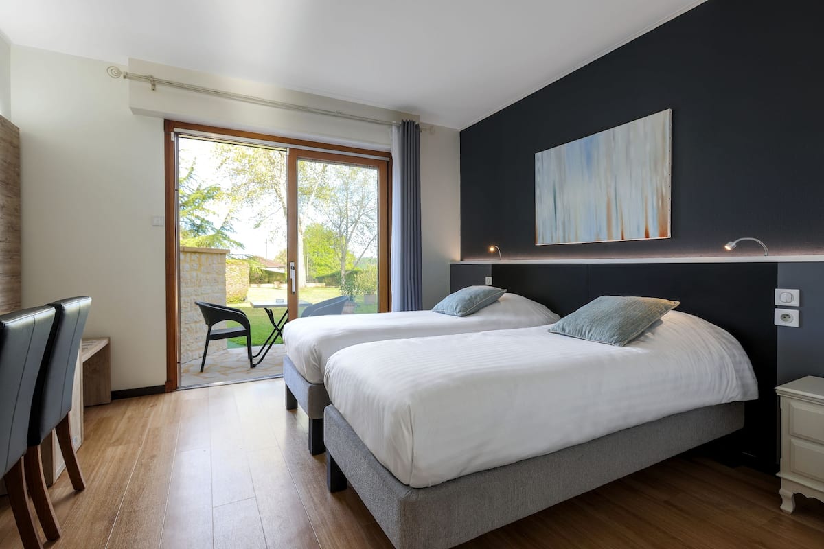 Superior Double Room | Minibar, in-room safe, individually furnished, desk