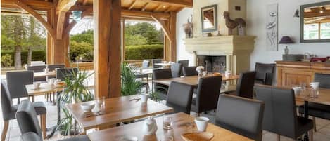 Desayuno a la carta diario (EUR 15.00 por persona)