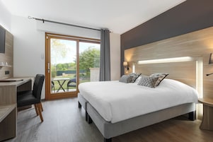 Ropa de cama de alta calidad, colchones Select Comfort y minibar
