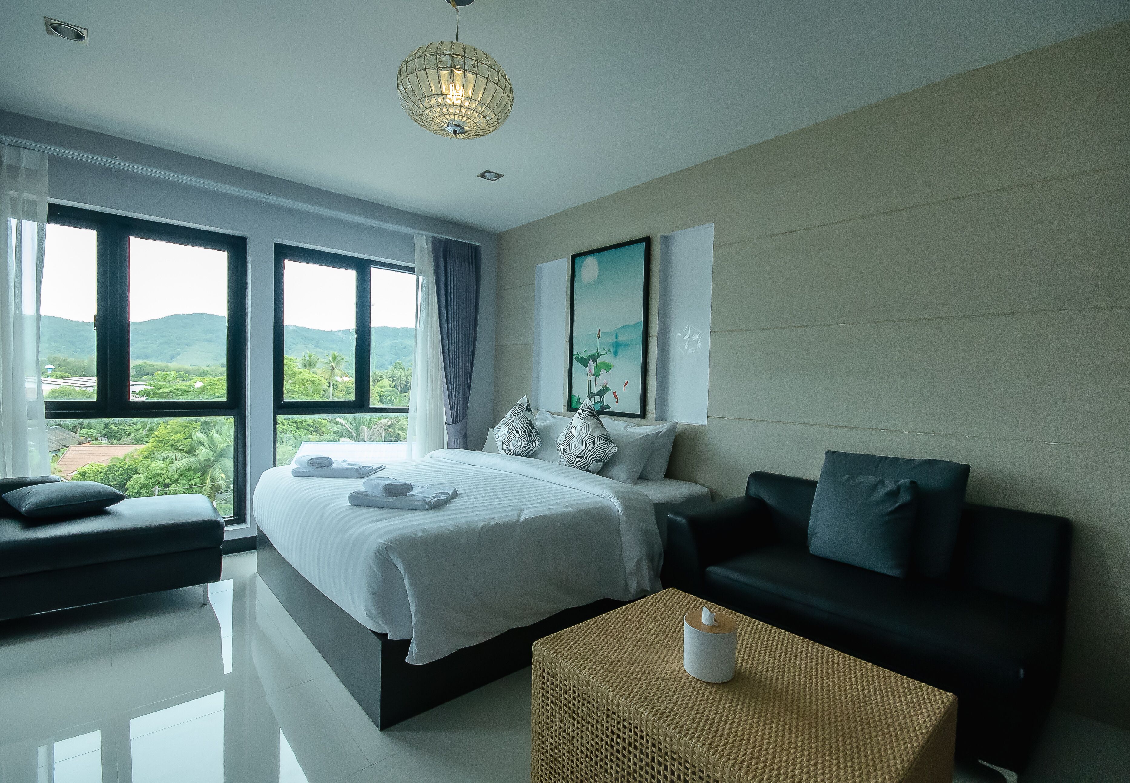 Family Suite | In-room safe, desk, blackout drapes, free WiFi