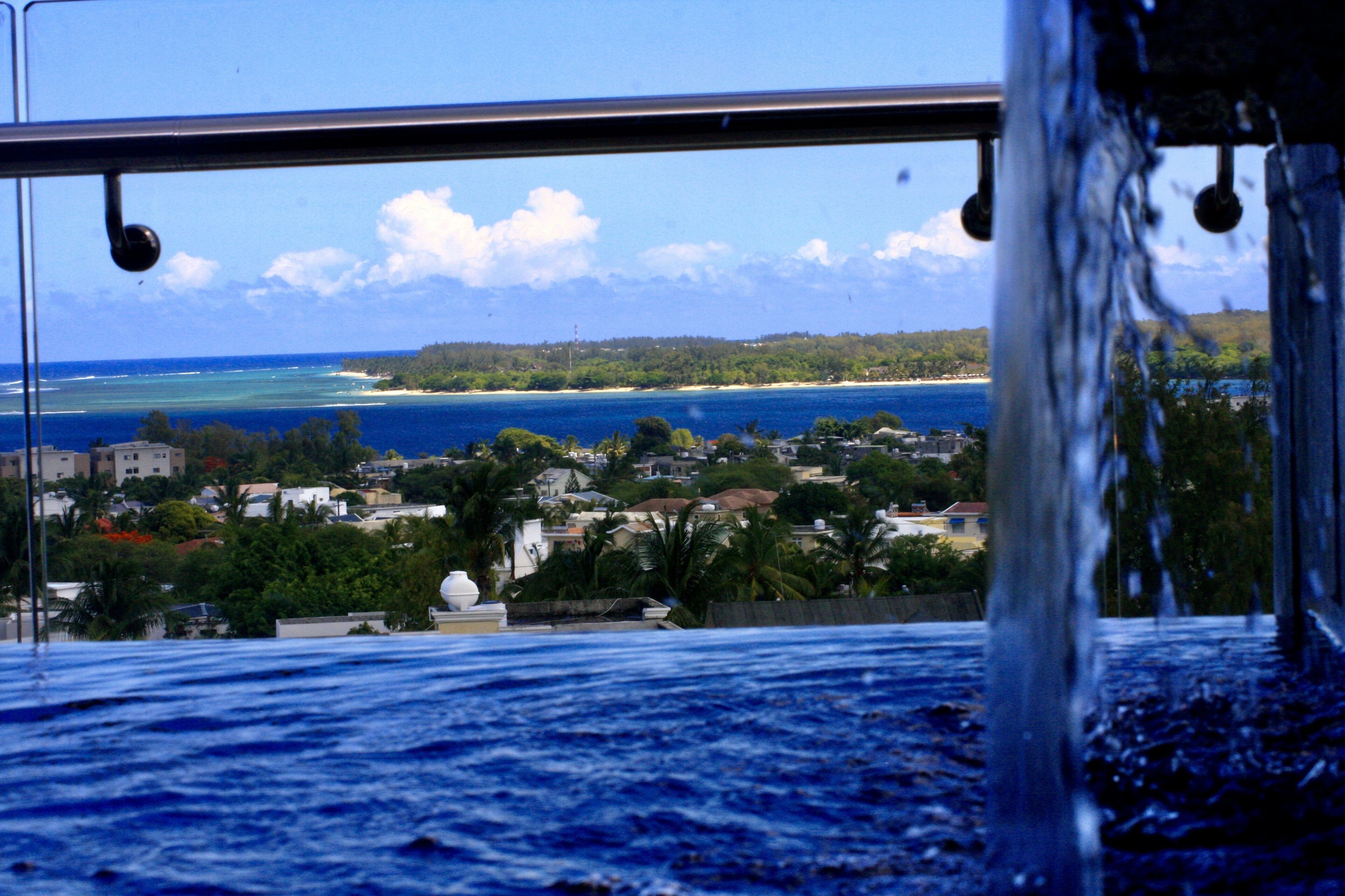 Piscina infinita