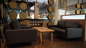 Breakfast, lunch, dinner served; international cuisine 