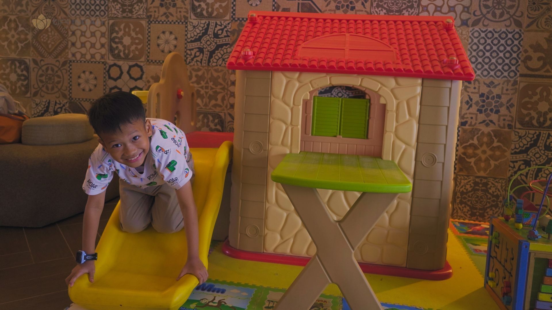 Children's play area - indoor