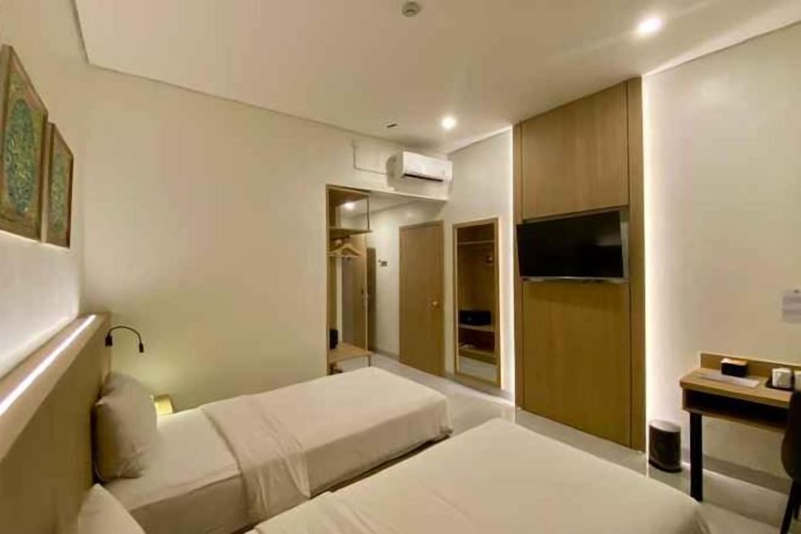 In-room safe, blackout drapes, iron/ironing board, free WiFi