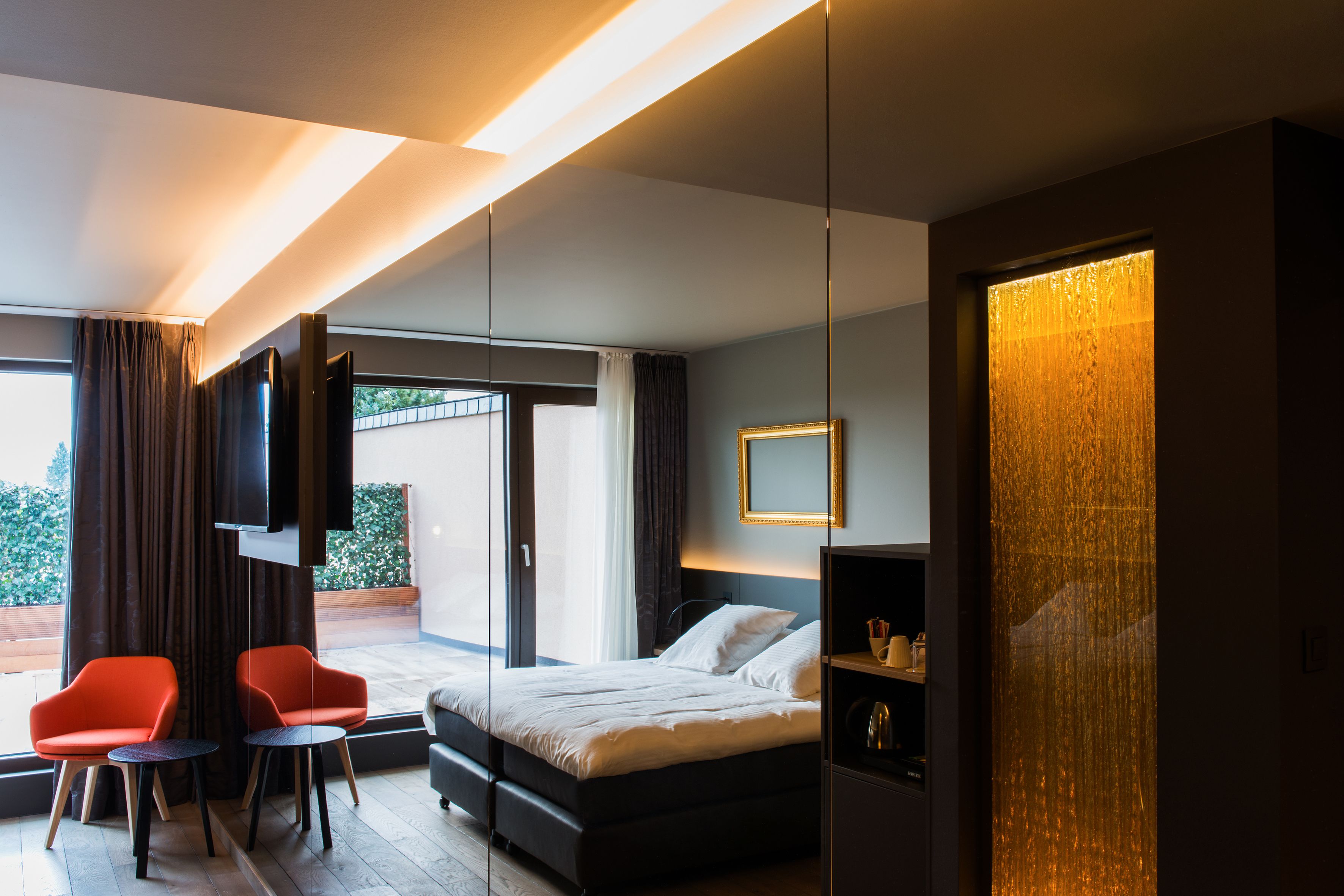 standard double or twin room | premium bedding, pillow-top beds, minibar, in-room safe