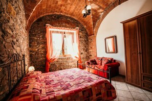 Apartment, 1 Bedroom | Premium bedding, desk, soundproofing, free cribs/infant beds - Casa Vacanze Ribocchi (Campiglia Marittima)