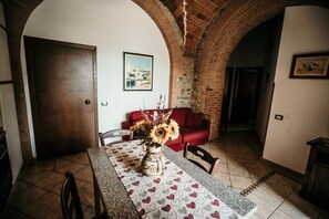 Apartment, 1 Bedroom | In-room dining - Casa Vacanze Ribocchi (Campiglia Marittima)