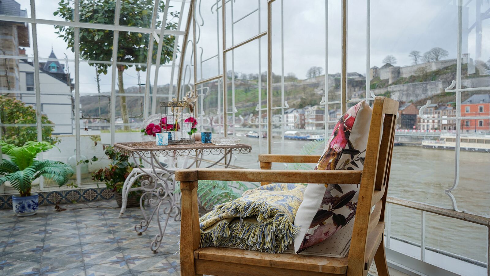 Panorama suite, uitzicht op rivier | Terras