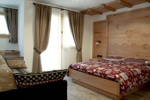 Triple Room | Desk, free cots/infant beds, free WiFi, bed sheets - Dalla Natura la Salute (Giustino)