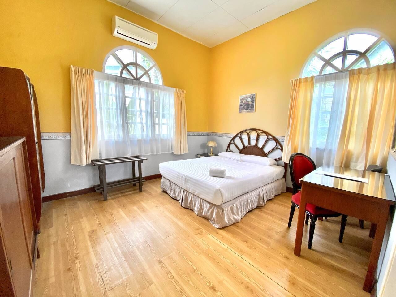 Bungalow Standard - 3 sovrum | 3 sovrum, skrivbord, arbetsyta för laptop och strykjärn/strykbräda