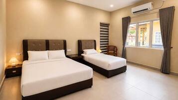 3 bedrooms, individually furnished, iron/ironing board, free WiFi
