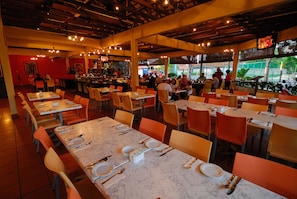 Daily buffet breakfast (MYR 26.50 per person)