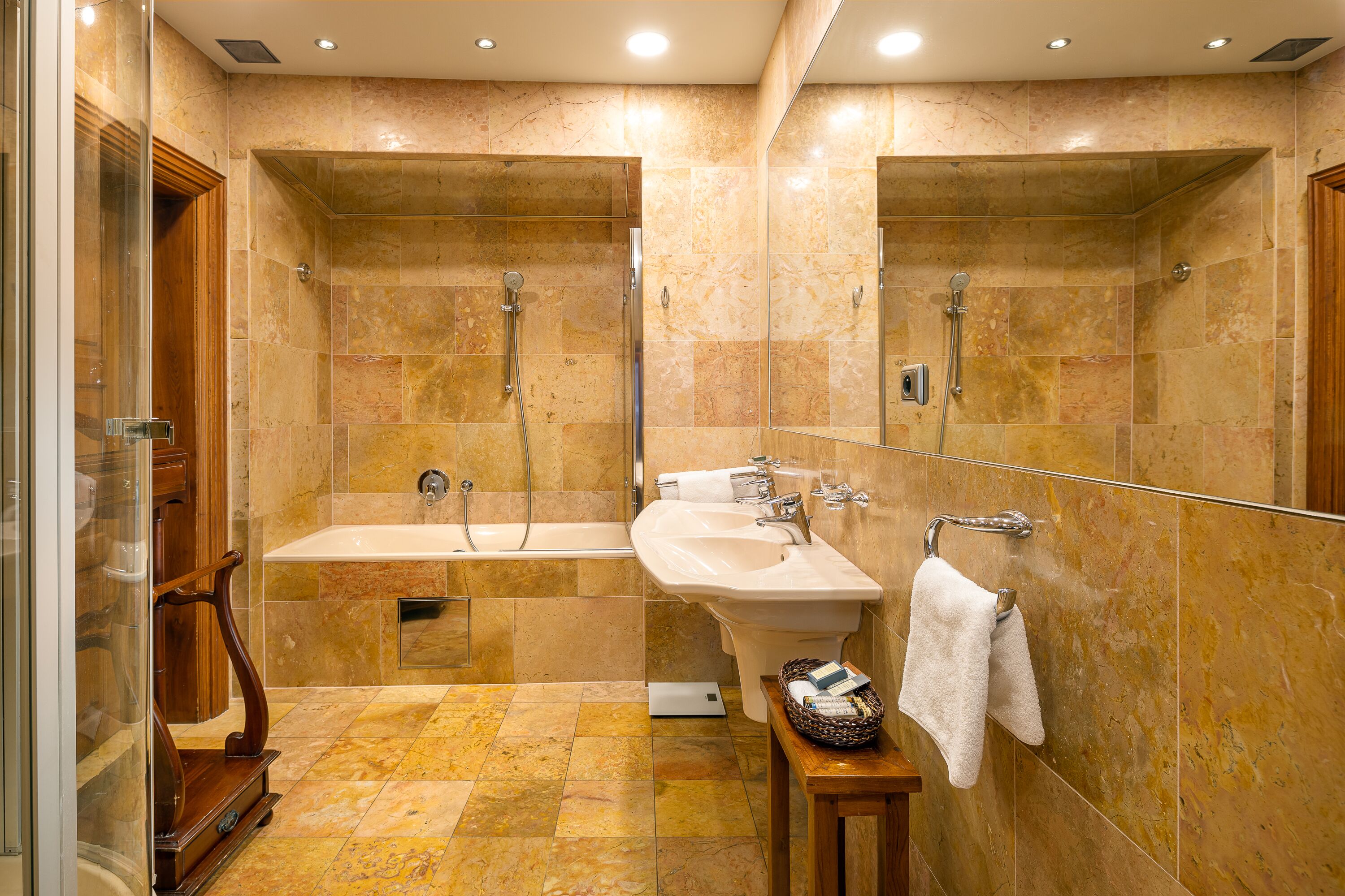 suite | bathroom | bathtub, free toiletries, hair dryer, slippers