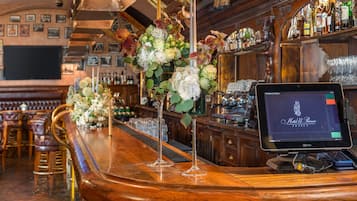 2 Restaurants; Frühstück, Mittagessen und Abendessen werden serviert