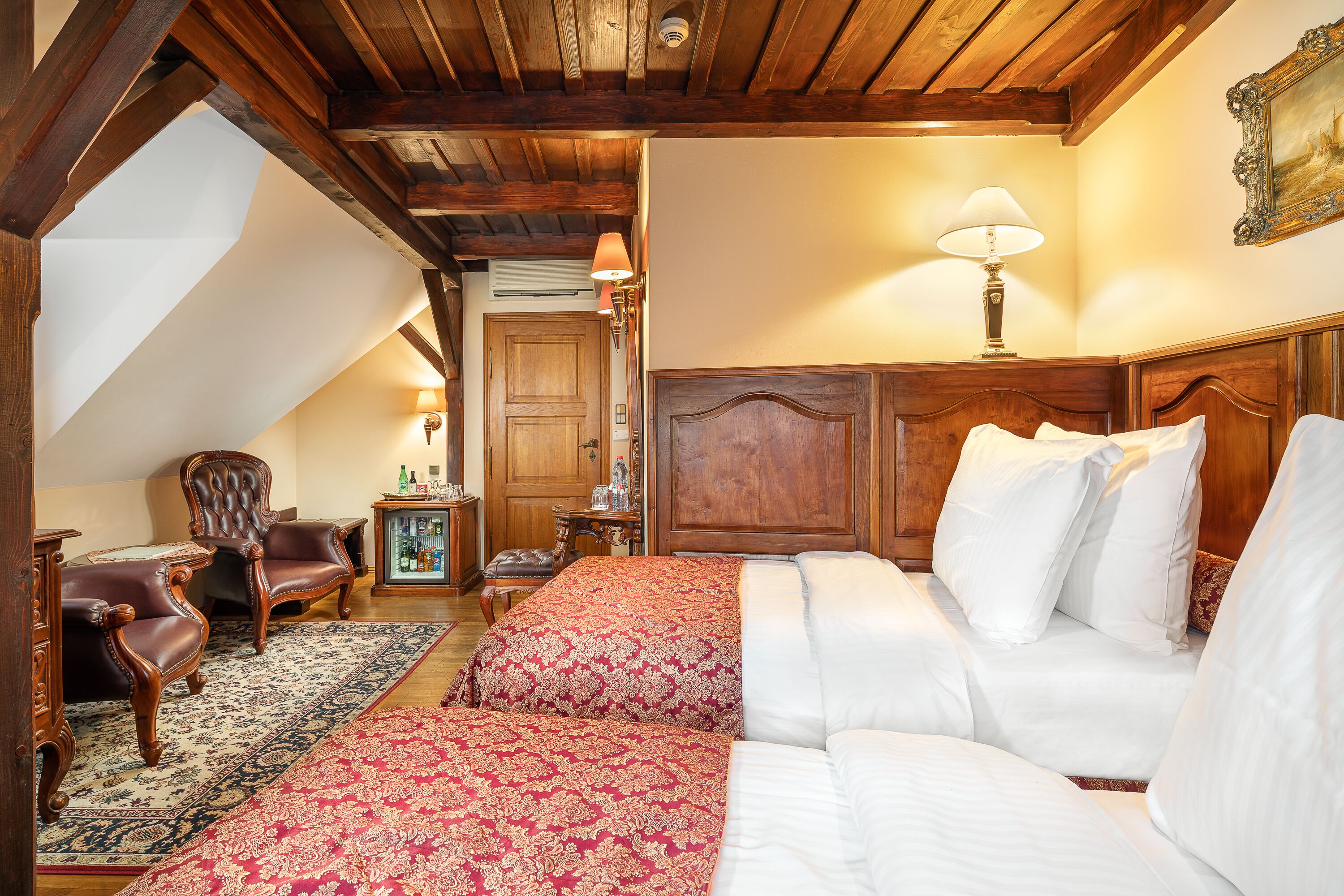 standard twin room, 2 single beds | 1 bedroom, select comfort beds, minibar, in-room safe