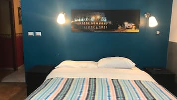 Basic Shared Dormitory | In-room safe, individually decorated, individually furnished