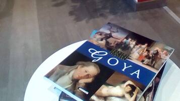 Tweepersoonskamer | Woonkamer | Flatscreentelevisie