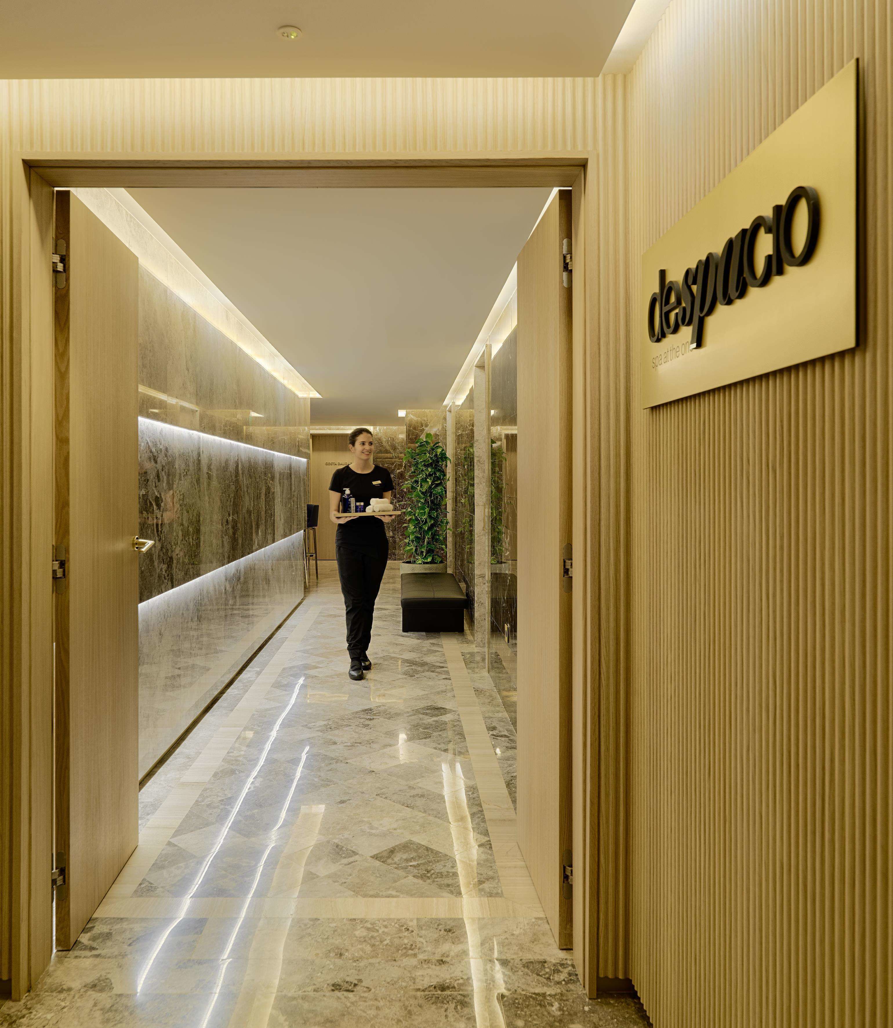 sauna, hot tub, body treatments, hot stone massages