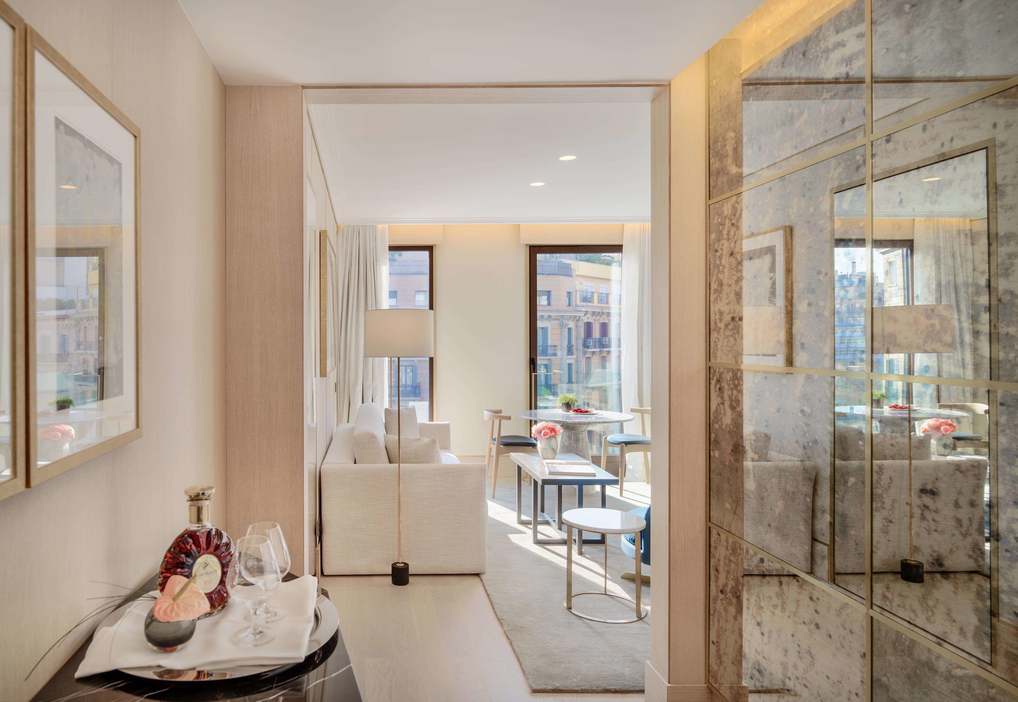 1 bedroom, premium bedding, minibar, in-room safe