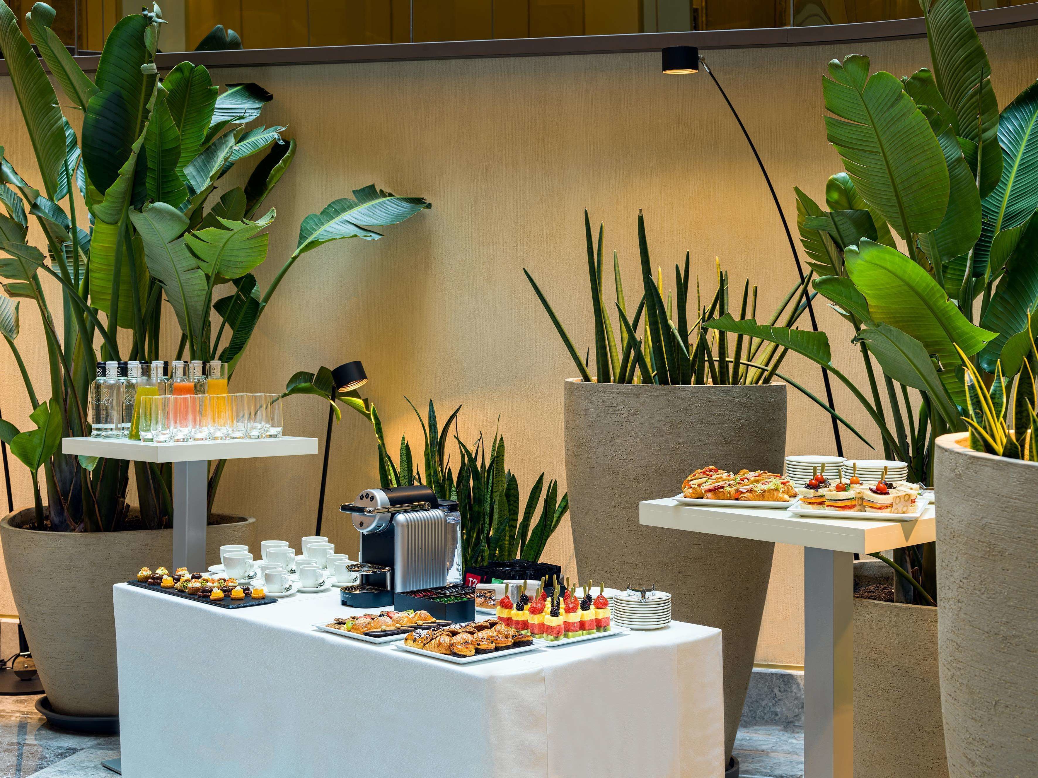 2 restaurants, breakfast, dinner served; mediterranean cuisine