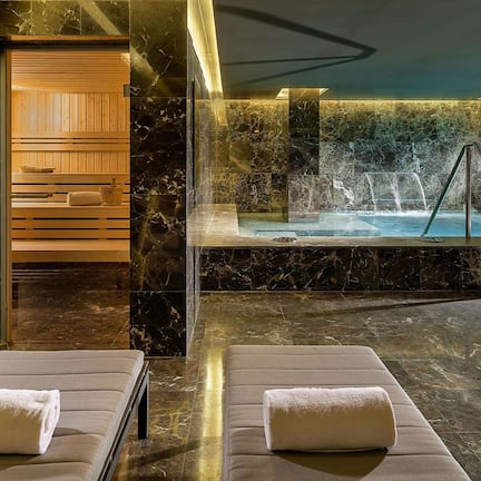 Sauna, hot tub, body treatments, hot stone massages