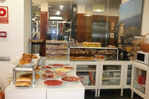 Desayuno continental todos los días (con cargo)
