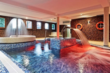 Indoor pool. Pałac Mortęgi Hotel Spa