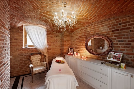 Body treatments, body scrubs, facials, manicures and pedicures