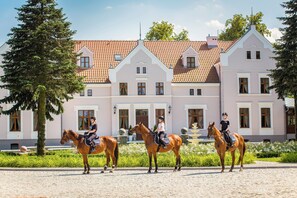 Front of property - Pałac Mortęgi Hotel Spa (Lubawa)