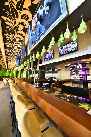 Bar (on property) - Speke Apartments Wampewo (Kampala)