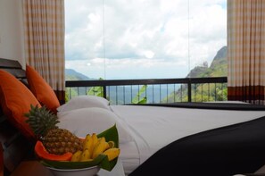 Habitación Deluxe con 1 cama doble o 2 individuales, 5 habitaciones, fumadores, vistas al valle | Escritorio, camas supletorias, wifi gratis