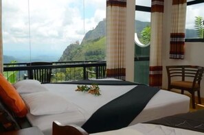 Kamar Double atau Twin Deluks, 5 kamar tidur, Boleh Merokok, pemandangan lembah | Meja kerja, tempat tidur lipat/tambahan, dan Wi-Fi gratis