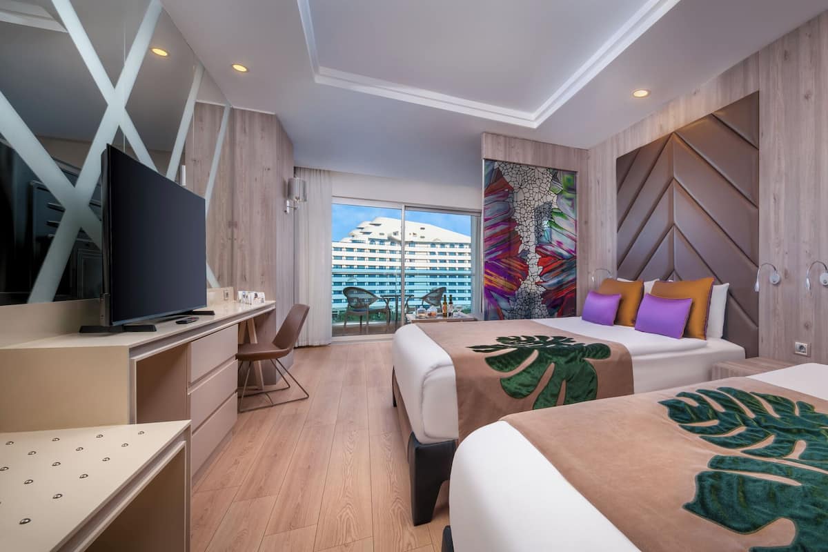 Room, Partial Sea View (Be Trendy) | Minibar, in-room safe, desk, soundproofing