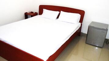 Minibar, blackout curtains, free WiFi